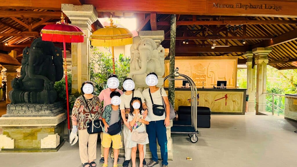 パーク前で記念撮影